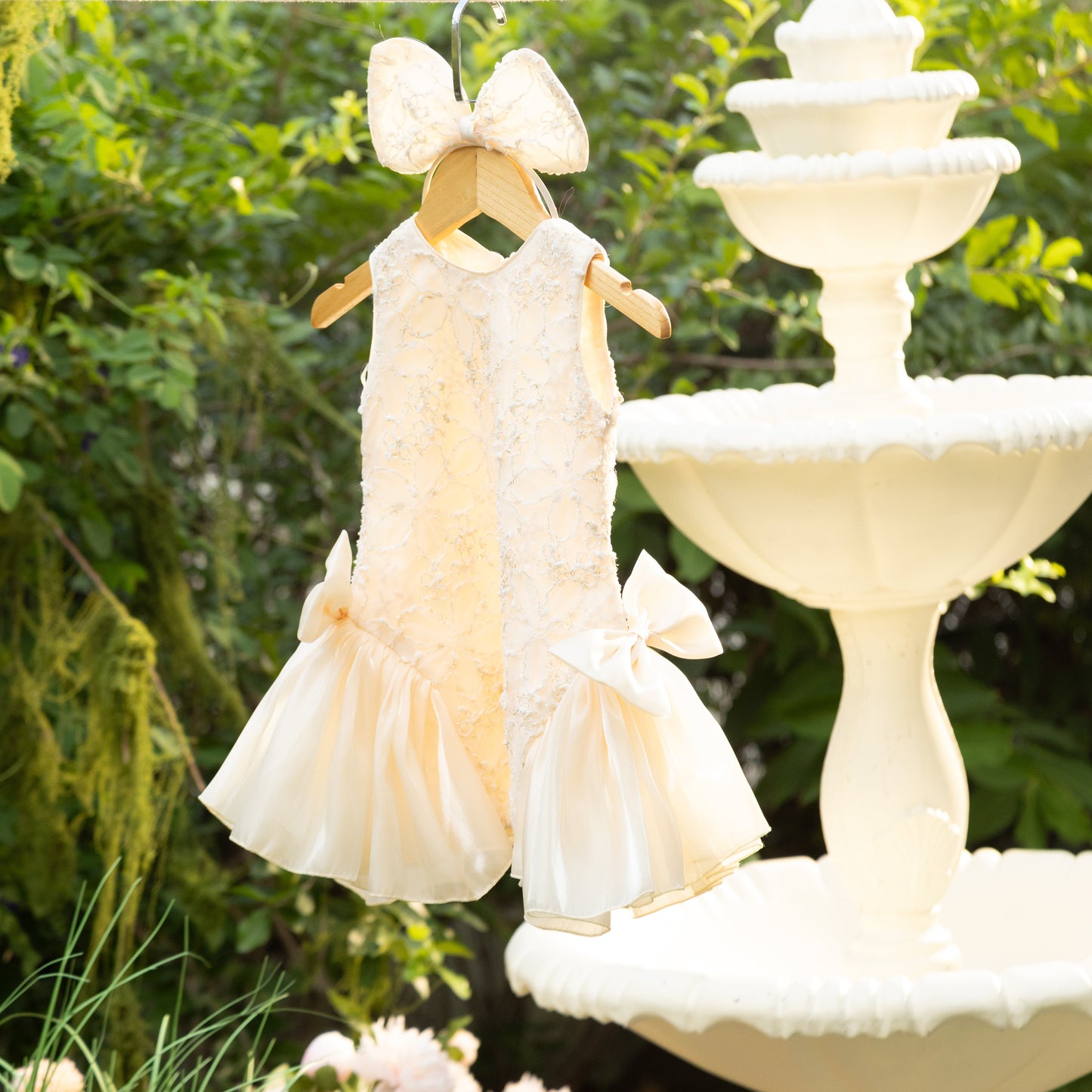 Bella Dress - Elegant Lace Dress with Floral Details & Silk Bows
