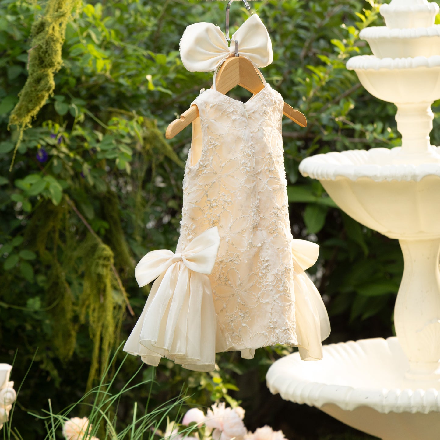 Bella Dress - Elegant Lace Dress with Floral Details & Silk Bows